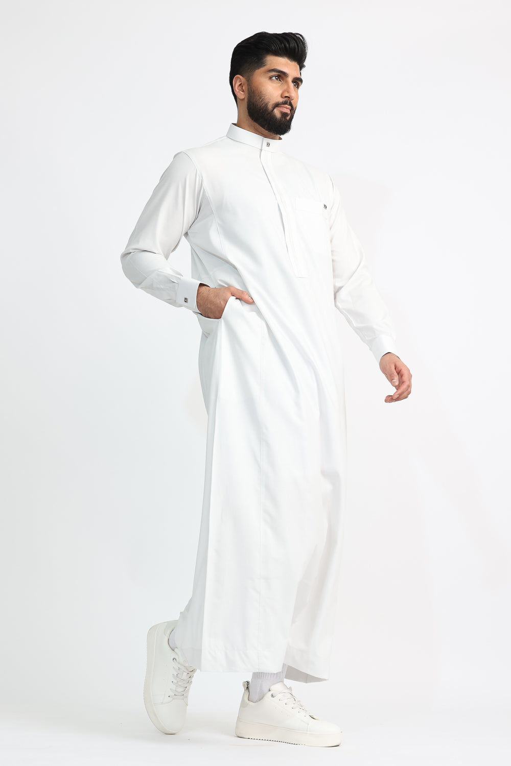J119 White Smoke Collar Thobe