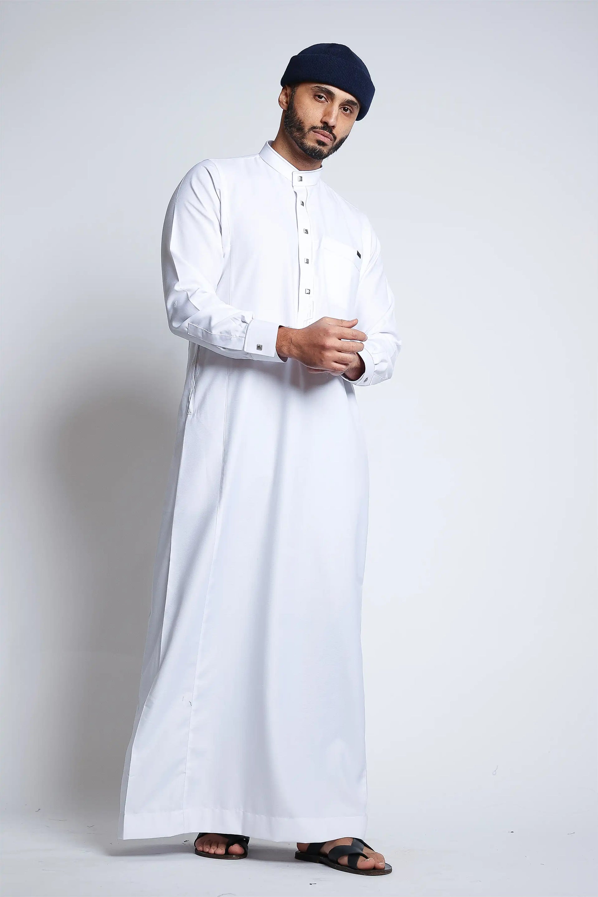 J132 White Embroidery Thobe